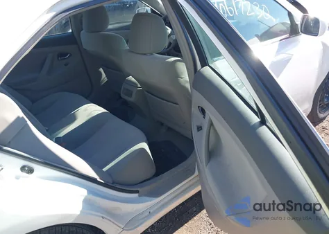 2011 Toyota Camry Le z USA, uszkodzony, nr VIN 4T1BF3EK4BU739849